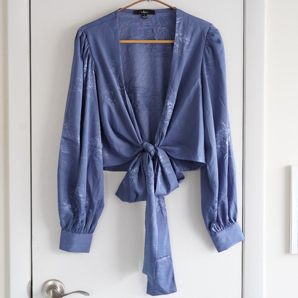 New:) Lulus Satin Tie front top size S